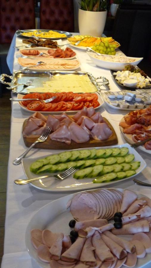 Hotel Rodizio Ug Wolfsburg Bagian luar foto